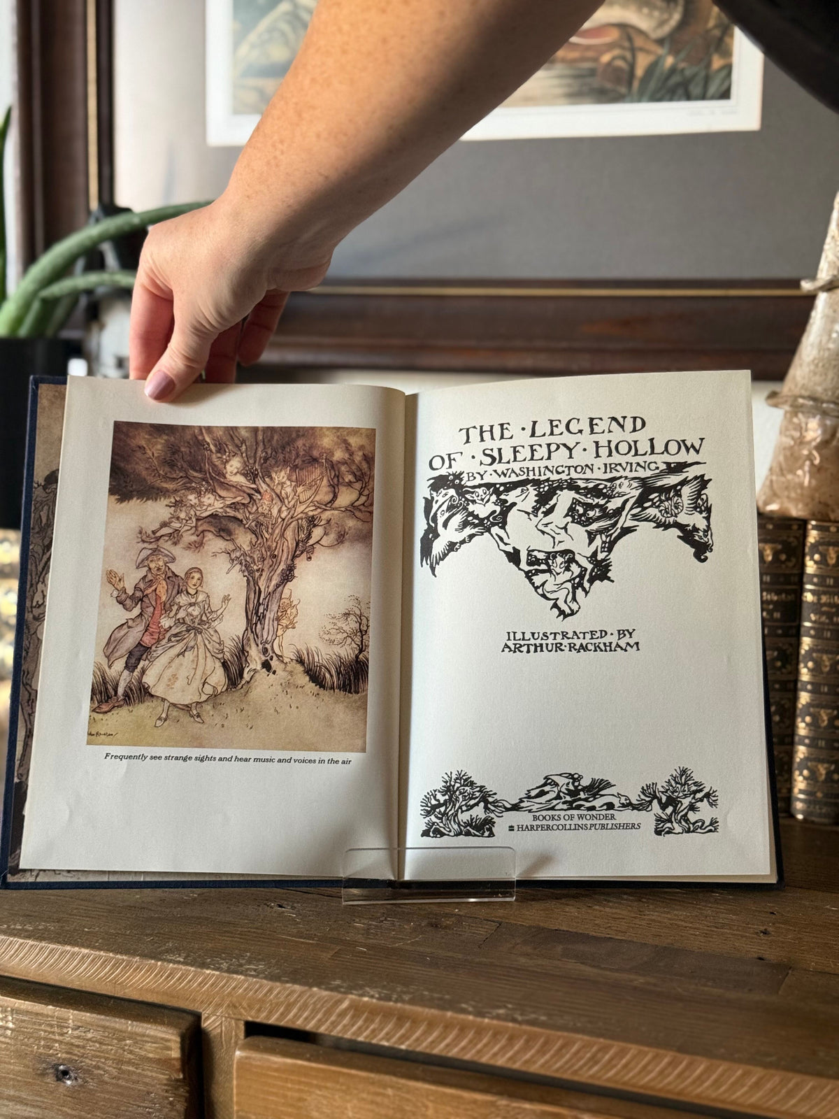 The Legend of Sleepy Hollow | 1990 Illustrated Cloth Hardcover