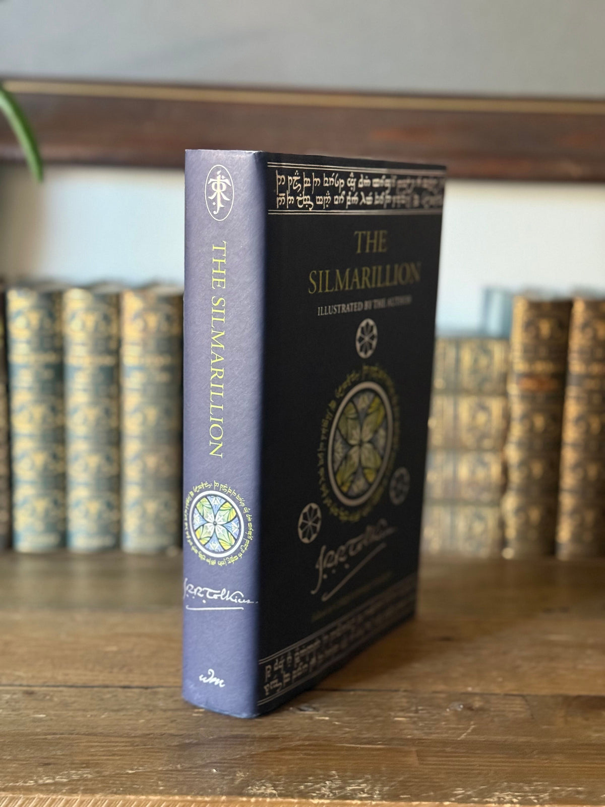 The Silmarillion: Illustrated by the Author J.R.R. Tolkien